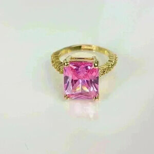 Gold Plated pink Sapphire cocktail ring size 6 NWOT 5g